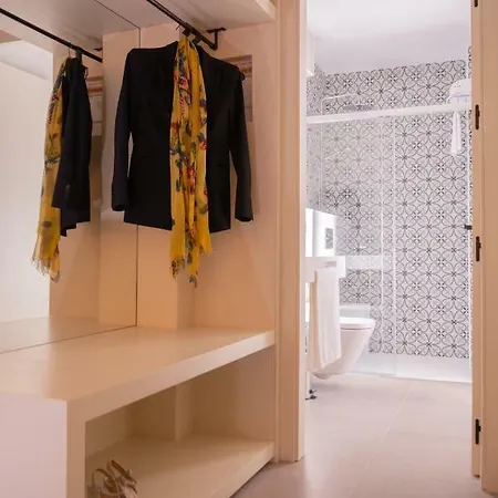 Πανσιόν La Mina Boutique 4*